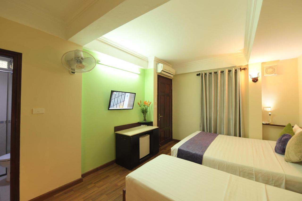 Holiday Lakeview Hotel Hanoï Extérieur photo